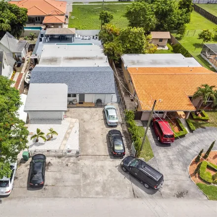 Buy this 7 bed house on 1391 Southwest 90th Avenue in Miami-Dade County, FL 33174