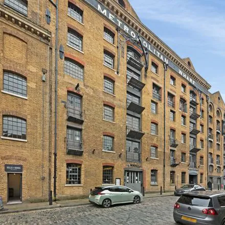 Rent this 2 bed apartment on Metropolitan Wharf in 70 Wapping Wall, Ratcliffe