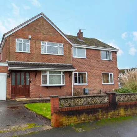 Buy this 3 bed duplex on Calder Drive in Kearsley, BL4 8PL