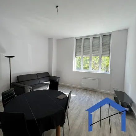 Rent this 2 bed apartment on 36 Rue de l'Octroi in 42400 Saint-Chamond, France
