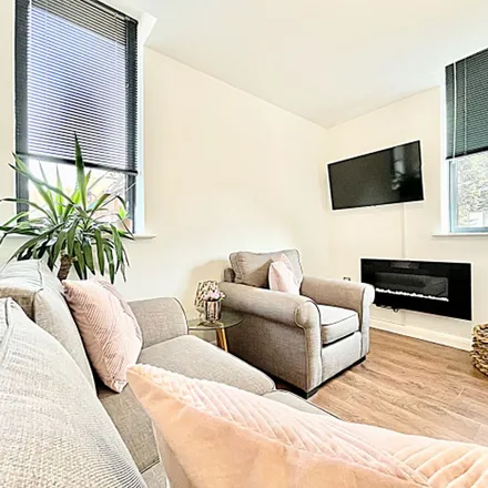 Image 2 - Jobcentre Plus, Bromham Road, Bedford, MK40 2JU, United Kingdom - Apartment for rent