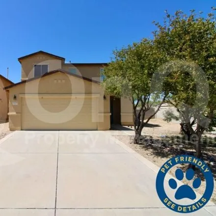 Rent this 3 bed house on 1367 West Calle Libro del Retrato in Sahuarita, AZ 85629