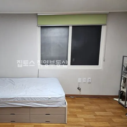 Rent this studio apartment on 서울특별시 강남구 대치동 957-20