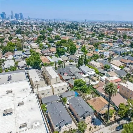 Image 4 - 1167 East 43rd Place, Los Angeles, CA 90011, USA - House for sale