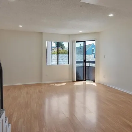 Image 4 - 689 Palm Drive, Glendale, CA 91202, USA - Townhouse for rent