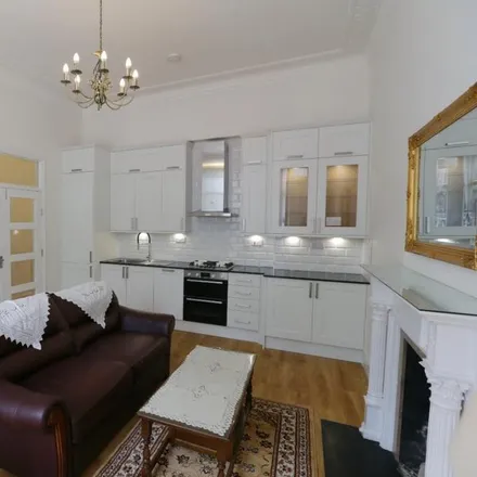 Image 2 - 64 Gloucester Terrace, London, W2 3HH, United Kingdom - Apartment for rent