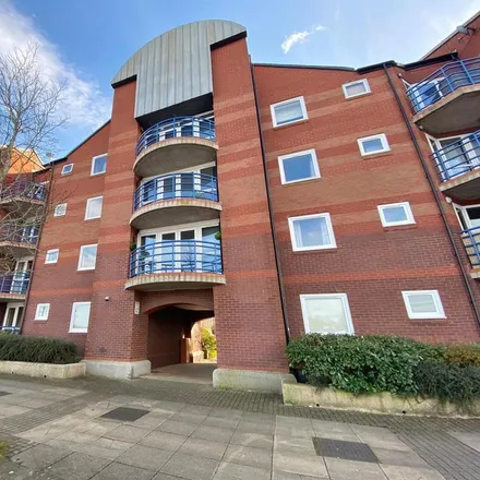 Rent this 2 bed apartment on Princes Reach in Preston, PR2 2GD