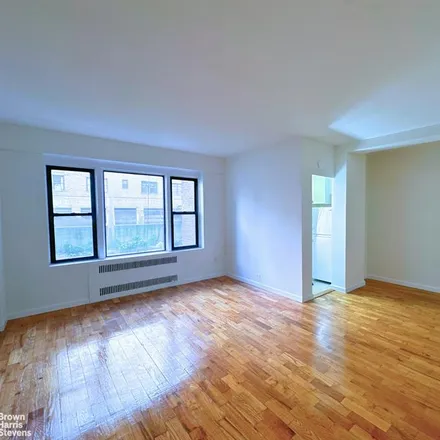 Image 2 - 99-21 67TH ROAD 1H in Forest Hills - Apartment for sale