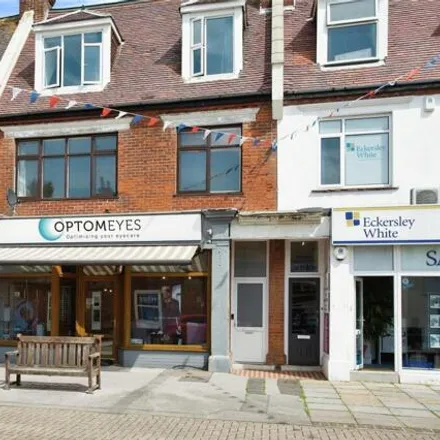 Buy this 3 bed apartment on Antep Turkish Kitchen in 100 High Street, Lee-on-the-Solent