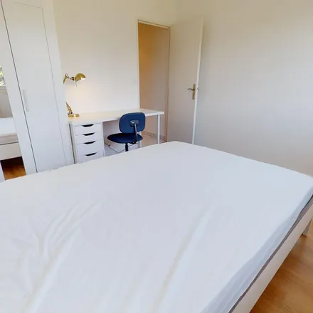 Rent this 4 bed apartment on 3 Rue Fénélon in 33400 Talence, France