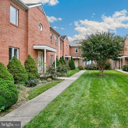 Image 1 - 4 Rockcrest Circle, Rockcrest, Rockville, MD 20851, USA - Townhouse for sale