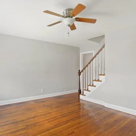 Image 3 - 3649 Chesterfield Avenue, Baltimore, MD 21213, USA - Townhouse for sale