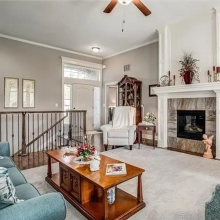 Image 7 - 1383 Southwest Heartwood Terrace, Lee's Summit, MO 64081, USA - House for sale