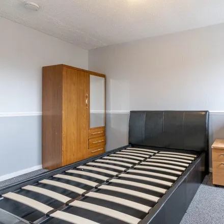 Image 2 - 10 West Pilton Green, City of Edinburgh, EH4 4EX, United Kingdom - Room for rent