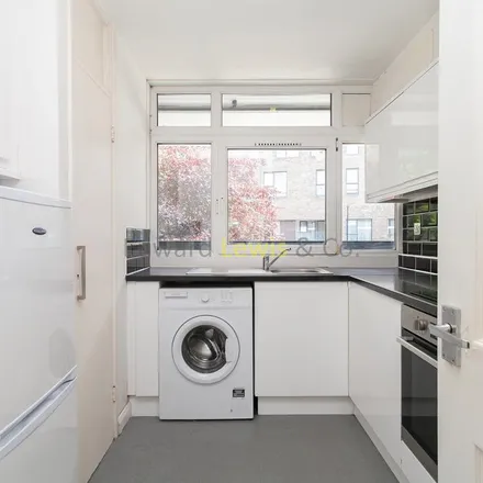 Image 3 - Ballin Court, 1-58 Stewart Street, Cubitt Town, London, E14 3JR, United Kingdom - Apartment for rent