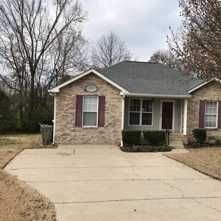 Rent this 3 bed house on 809 Spring Meadow Ln in Lebanon, Tennessee