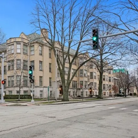 Image 3 - 1062 Washington Boulevard, Oak Park, IL 60302, USA - Condo for sale