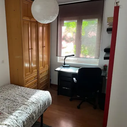 Rent this 3 bed apartment on Madrid in Calle de Pablo Casals, 16