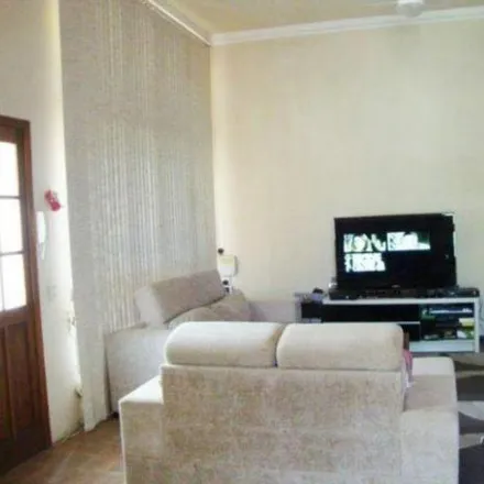 Buy this 3 bed house on Rua Conselheiro Xavier da Costa in Ipanema, Porto Alegre - RS