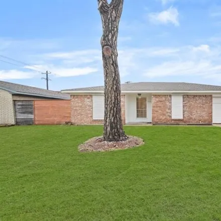 Buy this 3 bed house on 7360 Wren Circle in Texas City, TX 77591