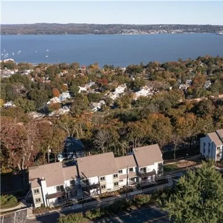 Rent this 3 bed apartment on 12 South Boulevard in Village of Nyack, NY 10960