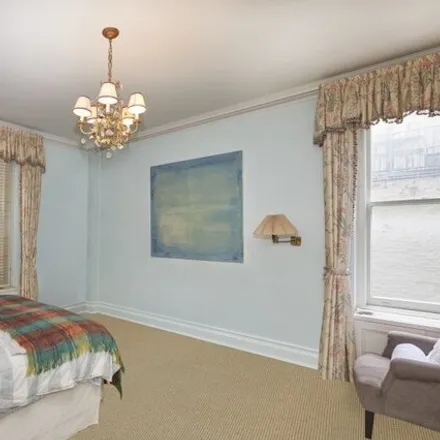 Image 5 - 50 East 63rd Street, New York, NY 10065, USA - Apartment for sale