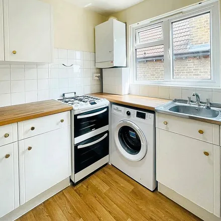 Rent this 1 bed apartment on 270 Willesden Lane in Willesden Green, London