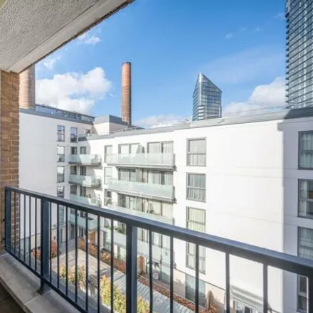 Image 2 - The Chambers, Chelsea Harbour Drive, London, SW10 0UG, United Kingdom - Apartment for sale