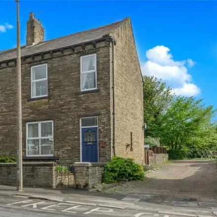 Buy this 3 bed townhouse on Birkenshaw Post Office in Bradford Road, Birkenshaw