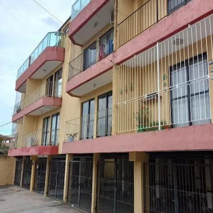 Rent this 2 bed apartment on Rua Curitiba in Novo Horizonte, Macaé - RJ