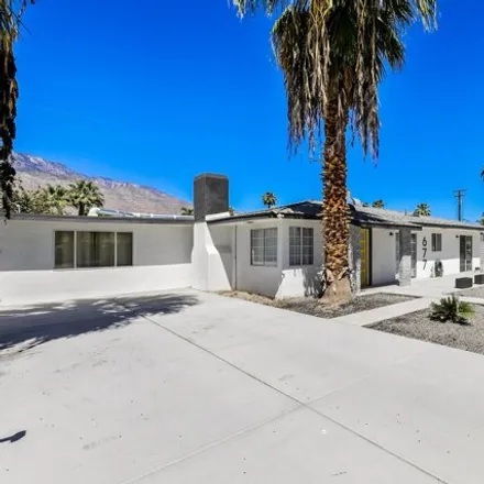 Image 2 - 677 Highland Drive, Palm Springs, CA 92264, USA - House for sale