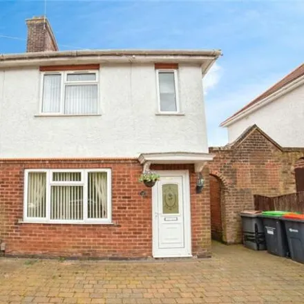 Buy this 3 bed duplex on Healdswood Street in Stanton Hill, NG17 3FR