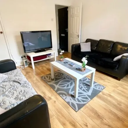 Image 5 - 517 Ecclesall Road, Sheffield, S11 8PE, United Kingdom - Apartment for rent