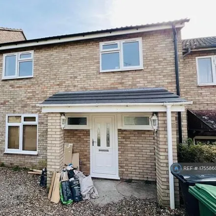 Rent this 3 bed townhouse on 11 Tudor Close in Thetford, IP24 3DX