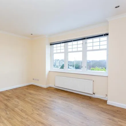 Image 3 - Lindsay Gardens, Bathgate, EH48 1DU, United Kingdom - Apartment for rent