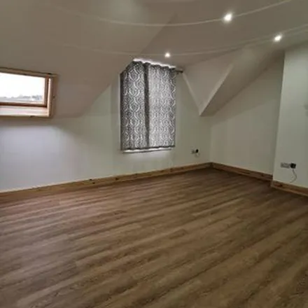 Image 3 - Sugaring Lounge, Gwydr Crescent, Swansea, SA2 0AB, United Kingdom - Apartment for rent