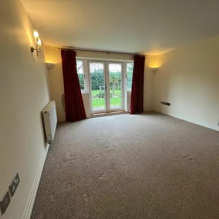 Image 7 - Poolmeadow Close, Knowle, B91 3HD, United Kingdom - Apartment for sale