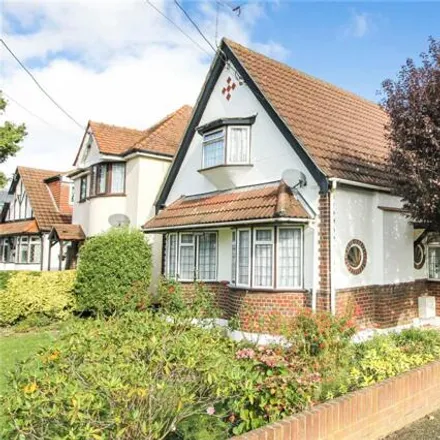 Buy this 3 bed house on Oakwood Avenue in Hutton, CM13 1PT