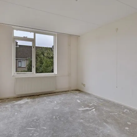 Rent this 3 bed apartment on Bandeliersberg 248 in 4707 SG Roosendaal, Netherlands