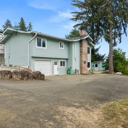 Buy this 3 bed house on 743 Bradford Street in Raymond, Pacific County