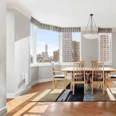 Image 4 - The Empire, 188 East 78th Street, New York, NY 10021, USA - Condo for sale