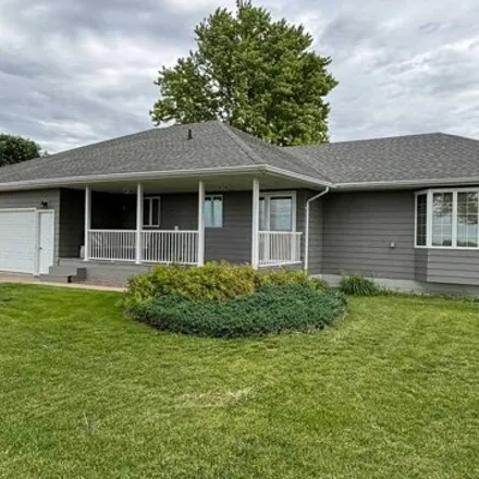 Image 1 - 220 S Cleveland St, Lennox, South Dakota, 57039 - House for sale