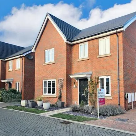 Buy this 4 bed house on Horwood Close in Aston Clinton, HP22 5GZ