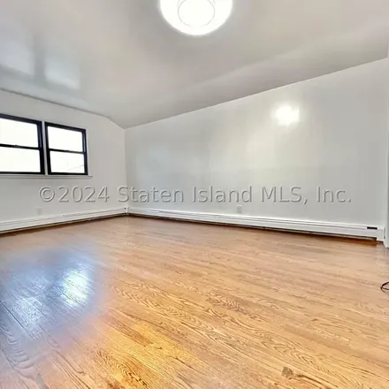 Image 4 - 31 Denton Place, New York, NY 10314, USA - Apartment for rent