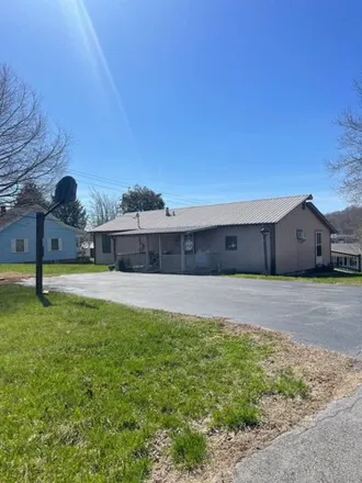 Buy this 2 bed house on 5th Street in Burkesville, KY 42717