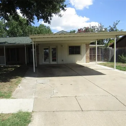 Image 3 - 628 Normandy Ln, Saginaw, Texas, 76179 - House for sale