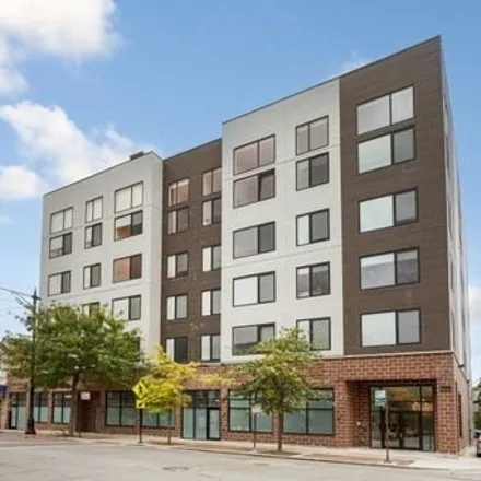 Rent this 2 bed condo on Elevation Lofts in 1531 West Howard Street, Chicago