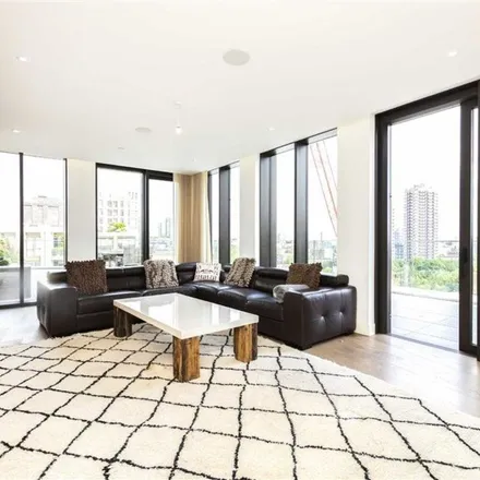 Image 2 - Admiralty House, 150 Vaughan Way, London, E1W 2AH, United Kingdom - Apartment for rent