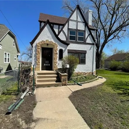Buy this 5 bed house on 3938 North Lyndale Avenue in Minneapolis, MN 55412