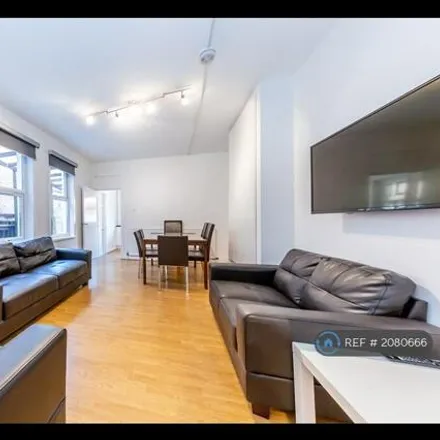 Image 9 - St. Margaret's Avenue, London, N15 3DH, United Kingdom - Townhouse for rent